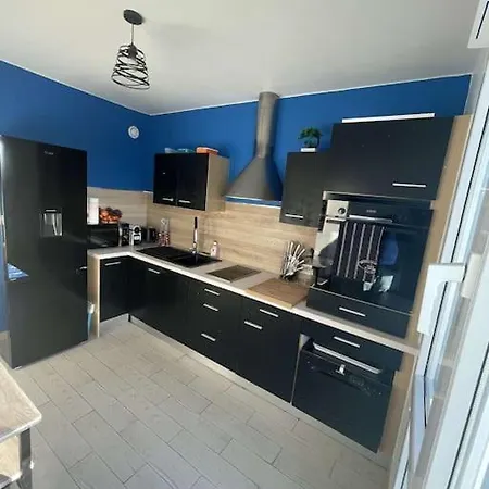 Et Calme En Bord De Loire. *