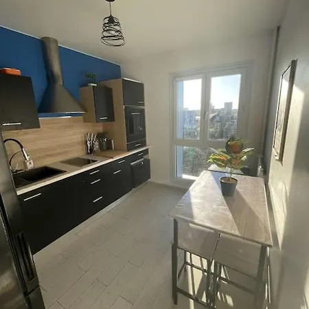 Et Calme En Bord De Loire. Nantes